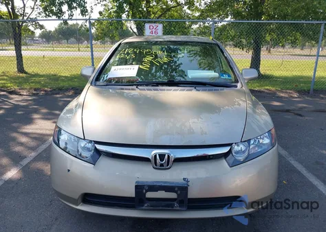 2008 Honda Civic Lx z USA, uszkodzony, nr VIN 1HGFA16558L080827
